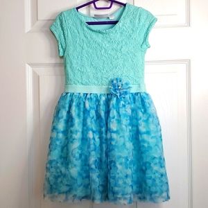 Green and blue flower dress with tulle.